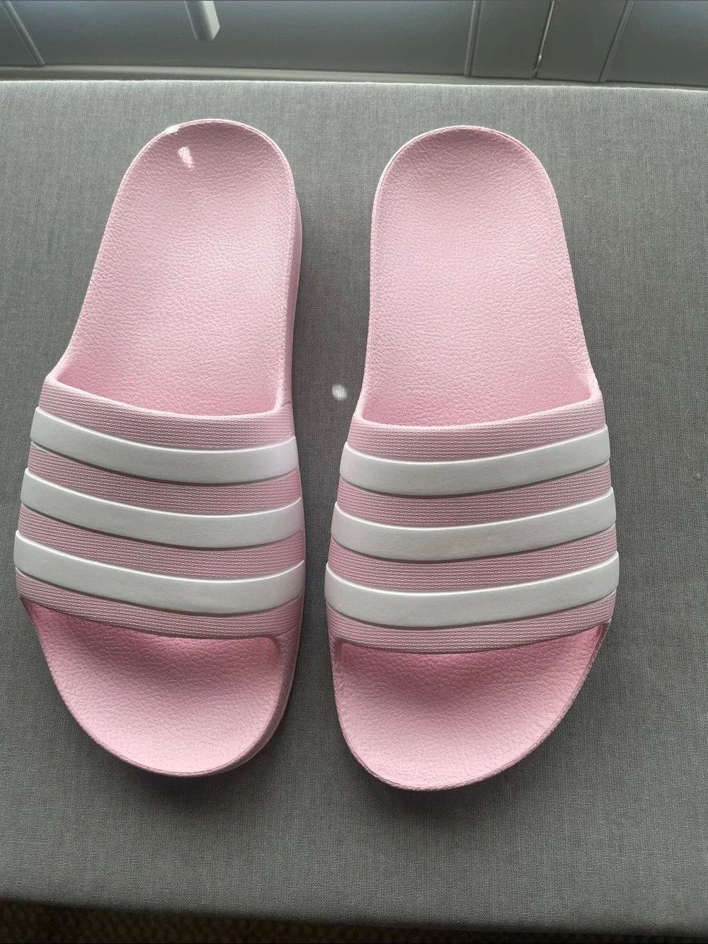adidas Kid’s Pink Slide Sandals with White Stripes Size 6 Kids